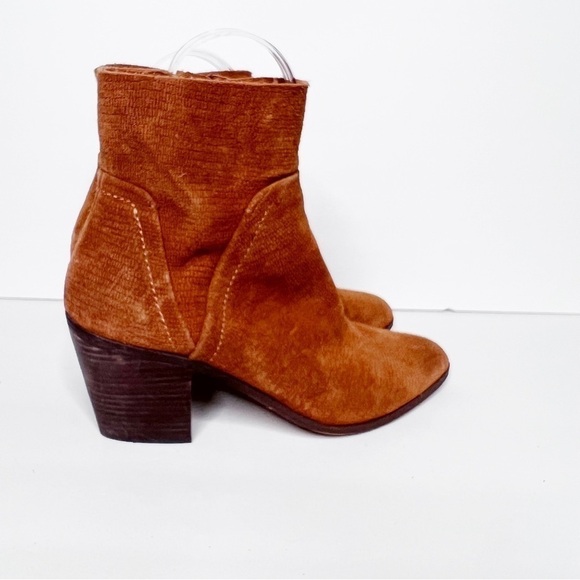 Splendid Cherie Round Toe Block Heel Leather Booties Women’s Size 6 - Picture 2 of 6